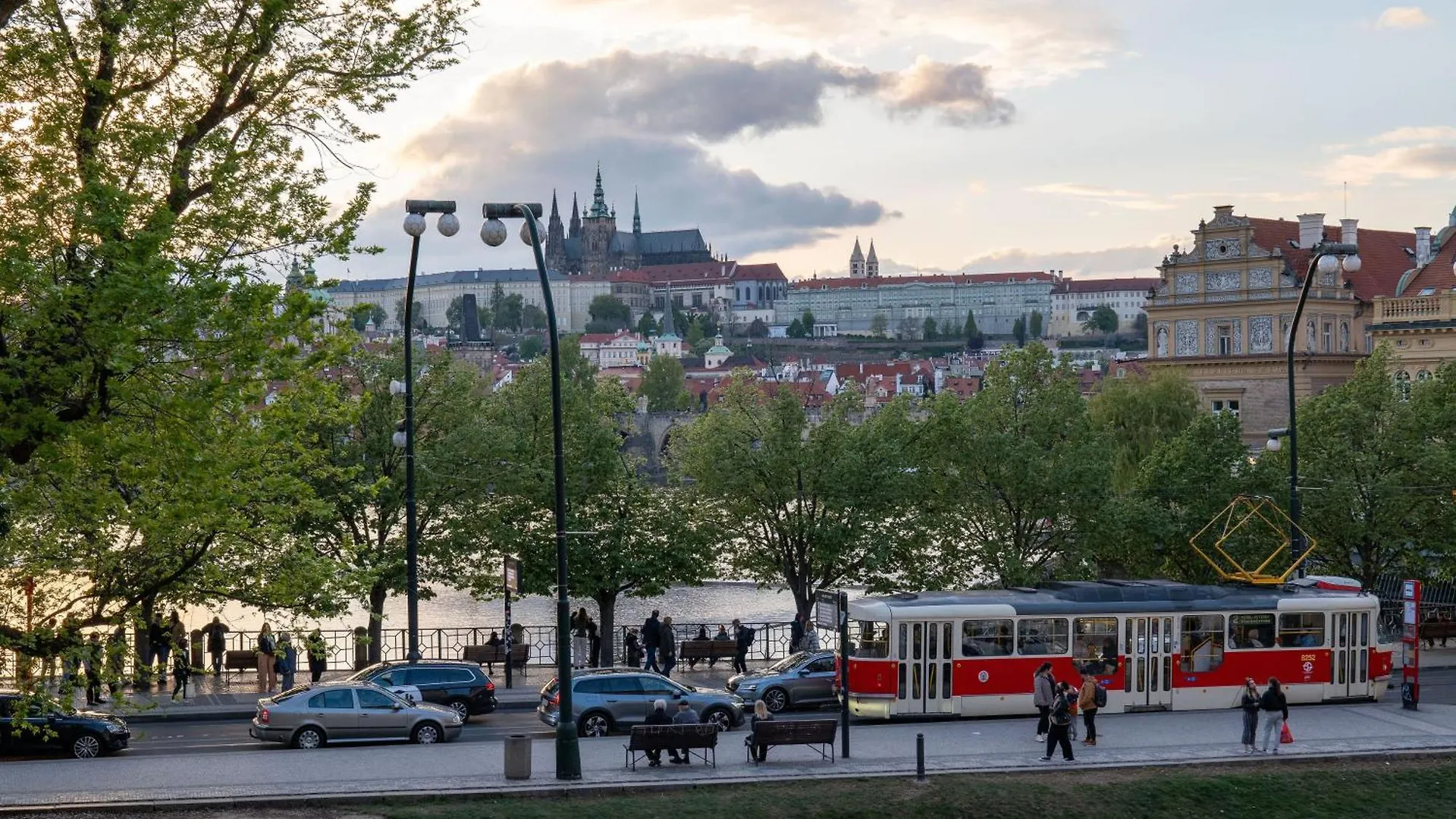 Naprstek Castle View Residence Praga Apartamento